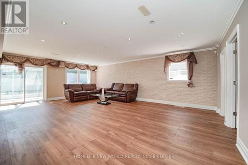 3 Renoak Drive, Toronto (Westminster-Branson), ON - Indoor