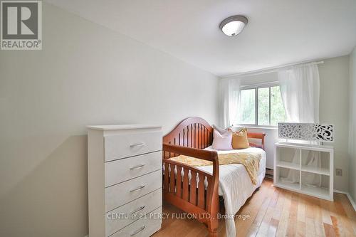 40 Thorny Vineway, Toronto (Bayview Village), ON - Indoor Photo Showing Bedroom