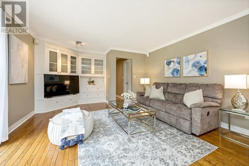 6 Vanstraalen Street, Hamilton (Carlisle), ON - Indoor Photo Showing Living Room