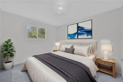 2 Mapleton Avenue, Barrie, ON - Indoor Photo Showing Bedroom