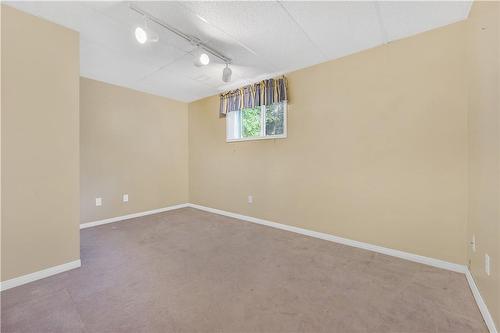 2 Mapleton Avenue, Barrie, ON - Indoor Photo Showing Other Room