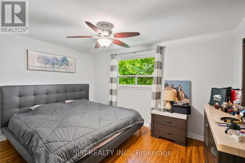 2 Hill Drive, Aurora (Hills Of St Andrew), ON - Indoor Photo Showing Bedroom