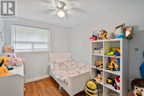 2 Hill Drive, Aurora (Hills Of St Andrew), ON - Indoor Photo Showing Bedroom