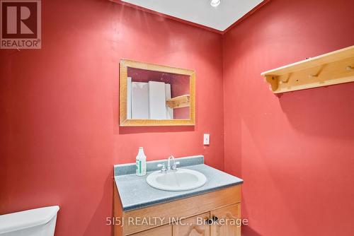 2 Hill Drive, Aurora (Hills Of St Andrew), ON - Indoor Photo Showing Bathroom