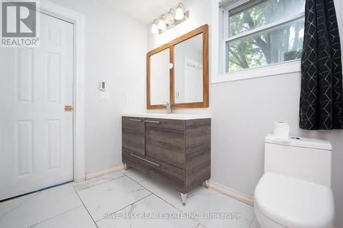 2340 Fountain Street N, Cambridge, ON - Indoor Photo Showing Bathroom