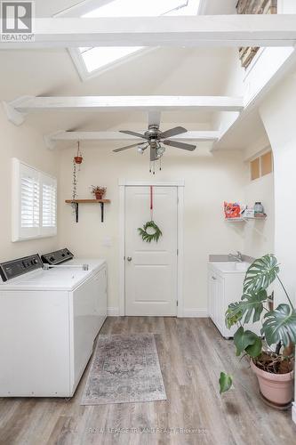 846 Lorne Avenue, London, ON - Indoor Photo Showing Laundry Room