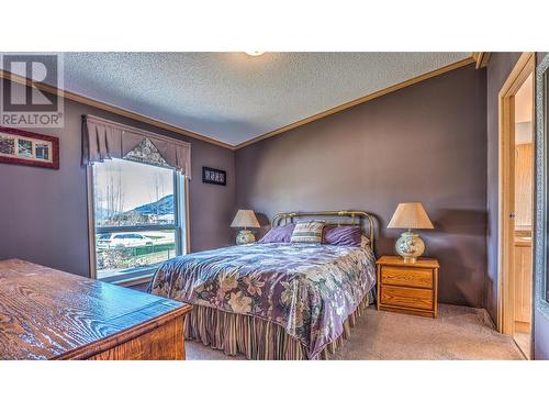 4460 73 Avenue Ne, Salmon Arm, BC - Indoor Photo Showing Bedroom