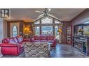 4460 73 Avenue Ne, Salmon Arm, BC  - Indoor Photo Showing Living Room 