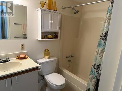 103-4477 Michigan Ave, Powell River, BC - Indoor Photo Showing Bathroom