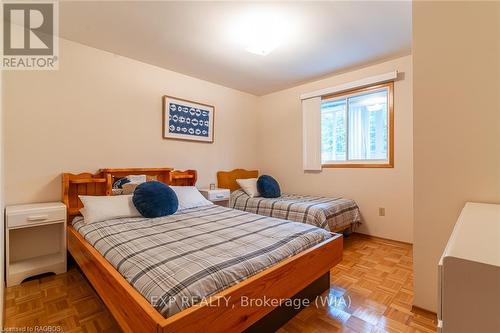 27 Bell Drive, Northern Bruce Peninsula, ON - Indoor Photo Showing Bedroom