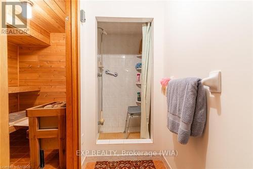 27 Bell Drive, Northern Bruce Peninsula, ON - Indoor Photo Showing Bathroom