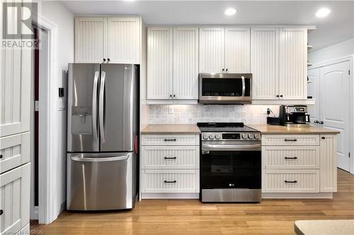 2 1St Ave, South Bruce Peninsula, ON - Indoor Photo Showing Kitchen