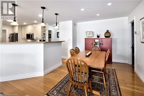 2 1St Ave, South Bruce Peninsula, ON - Indoor Photo Showing Dining Room