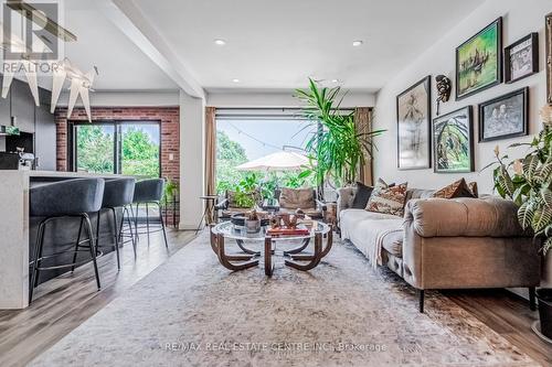 #Upper - 2454 Cobbinshaw Circle, Mississauga (Meadowvale), ON - Indoor Photo Showing Living Room