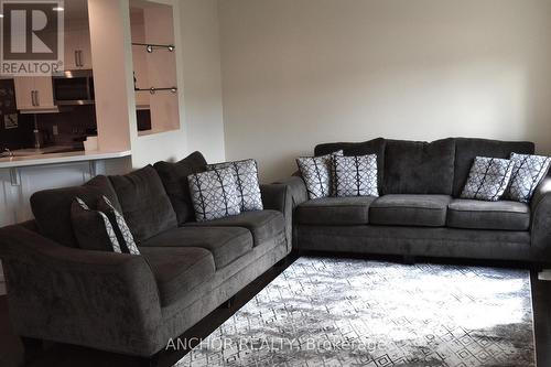 2261 Buroak Drive, London, ON - Indoor Photo Showing Living Room