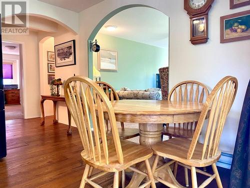 370 Prospect Drive, Grand Forks, BC - Indoor Photo Showing Dining Room