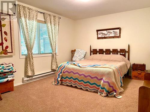 370 Prospect Drive, Grand Forks, BC - Indoor Photo Showing Bedroom