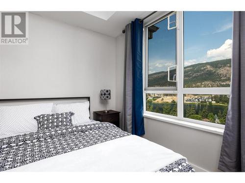 2200 Upper Sundance Drive Unit# 2204, West Kelowna, BC - Indoor Photo Showing Bedroom