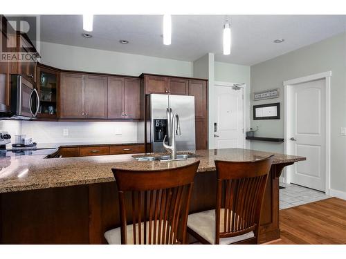 2200 Upper Sundance Drive Unit# 2204, West Kelowna, BC - Indoor Photo Showing Kitchen With Double Sink