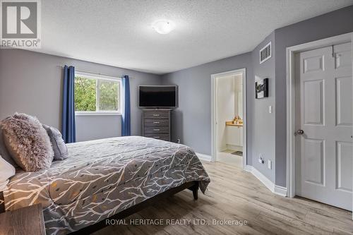 1728 Woodgate Trail, Oshawa (Samac), ON - Indoor Photo Showing Bedroom