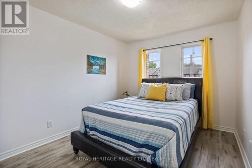 1728 Woodgate Trail, Oshawa (Samac), ON - Indoor Photo Showing Bedroom