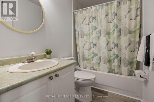 1728 Woodgate Trail, Oshawa (Samac), ON - Indoor Photo Showing Bathroom