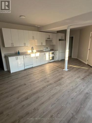 Bsmt - 412 Ormond Drive, Oshawa, ON - Indoor Photo Showing Kitchen