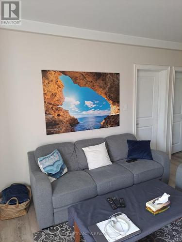 Bsmt - 412 Ormond Drive, Oshawa, ON - Indoor Photo Showing Living Room