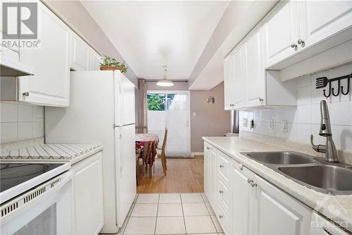 2918 Millstream Way, Ottawa, ON - Indoor Photo Showing Kitchen With Double Sink