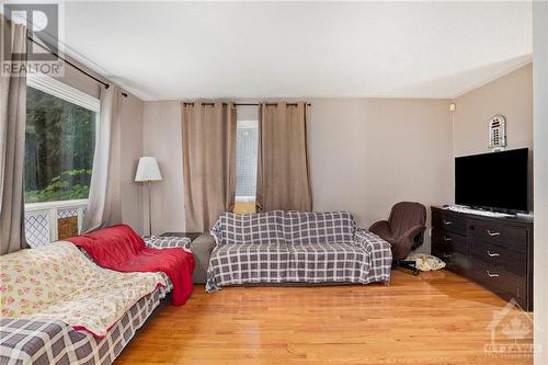 2918 Millstream Way, Ottawa, ON - Indoor Photo Showing Bedroom