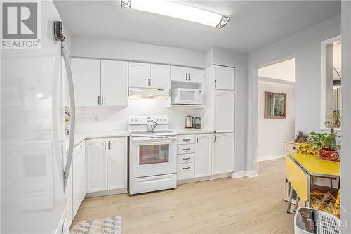 Kitchen - 147 Crampton Drive, Carleton Place, ON - Indoor Photo Showing Kitchen