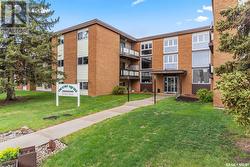 17 26 Shaw STREET  Regina, SK S4R 3M4