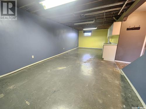 1118 Park Avenue, Weyburn, SK - Indoor Photo Showing Basement