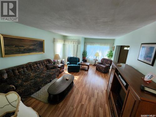 Holinaty Acreage, Porcupine Rm No. 395, SK - Indoor Photo Showing Living Room