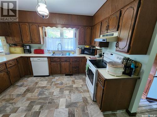 Holinaty Acreage, Porcupine Rm No. 395, SK - Indoor Photo Showing Kitchen With Double Sink