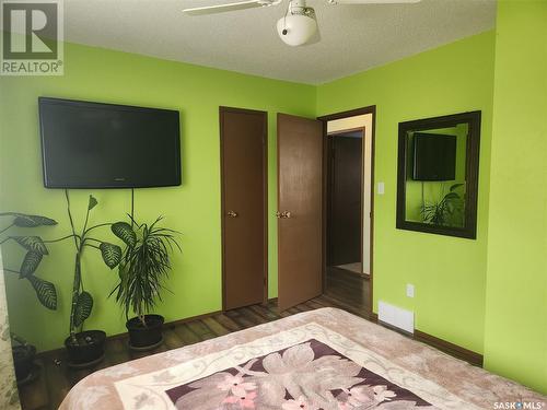 607 97Th Avenue, Tisdale, SK - Indoor Photo Showing Bedroom