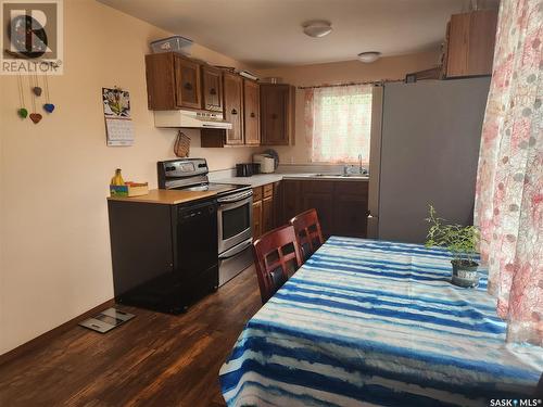 607 97Th Avenue, Tisdale, SK - Indoor Photo Showing Kitchen