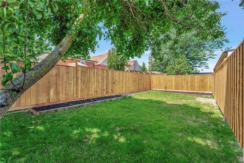 Fenced in Yard - 77 Inchlee Drive, Hamilton, ON - Outdoor