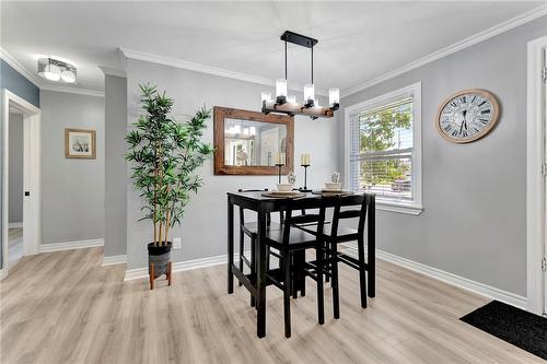 Dining Area - 77 Inchlee Drive, Hamilton, ON - Indoor Photo Showing Dining Room