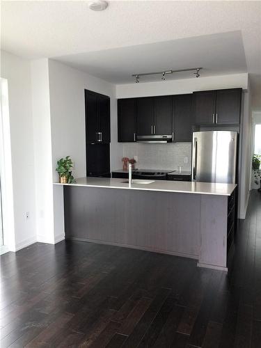 2560 Eglinton Avenue W|Unit #904, Mississauga, ON - Indoor Photo Showing Kitchen