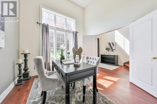 585 Hancock Way, Mississauga (Lorne Park), ON - Indoor Photo Showing Dining Room With Fireplace