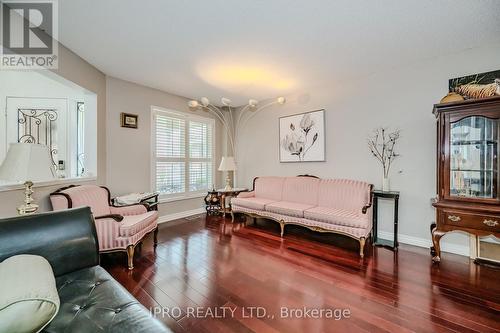 13 Legend Lane, Brampton (Fletcher'S Creek Village), ON - Indoor Photo Showing Living Room