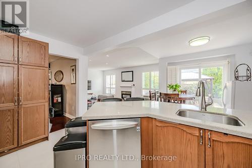 13 Legend Lane, Brampton (Fletcher'S Creek Village), ON - Indoor Photo Showing Kitchen