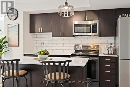 401 - 11 Superior Avenue, Toronto (Mimico), ON - Indoor Photo Showing Kitchen