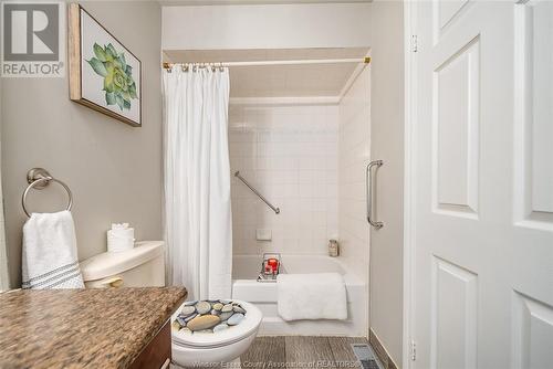 10258 Paulina, Windsor, ON - Indoor Photo Showing Bathroom