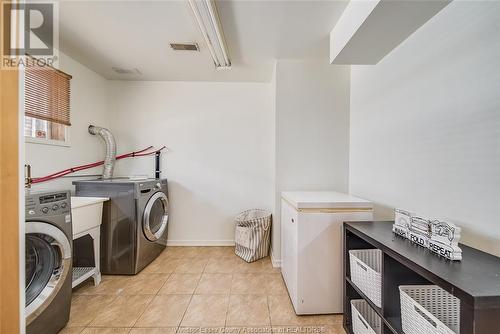 10258 Paulina, Windsor, ON - Indoor Photo Showing Laundry Room