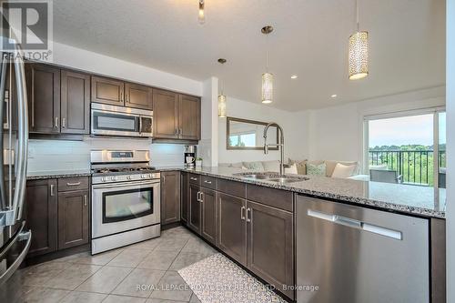 22B - 146 Downey Road, Guelph (Kortright Hills), ON - Indoor Photo Showing Kitchen With Stainless Steel Kitchen With Double Sink With Upgraded Kitchen