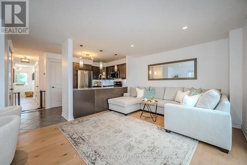 22B - 146 Downey Road, Guelph (Kortright Hills), ON - Indoor Photo Showing Living Room