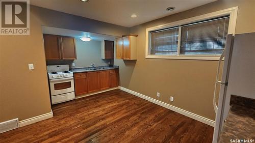 1510 Lorne Avenue, Saskatoon, SK - Indoor Photo Showing Kitchen