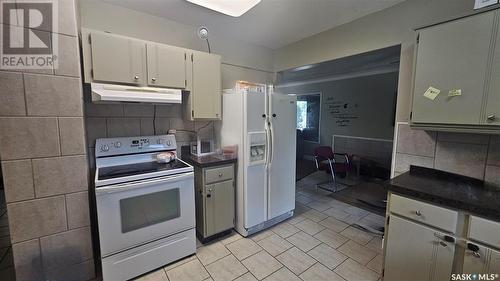 1510 Lorne Avenue, Saskatoon, SK - Indoor Photo Showing Kitchen